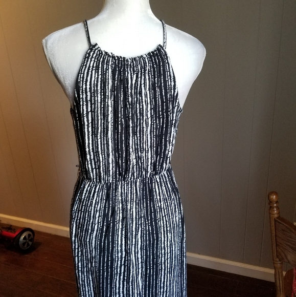 Sleeveless black and white loft dress - Picture 5 of 8